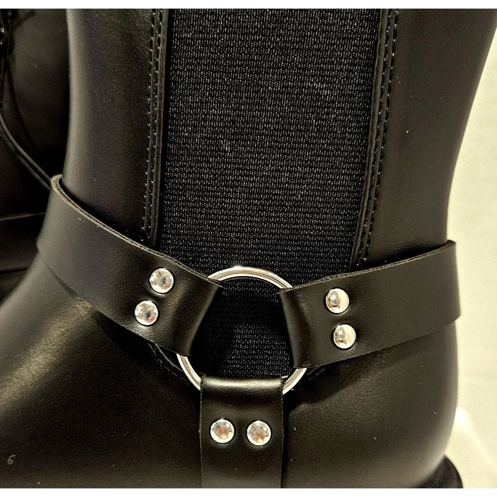 Art Class Kid's Size 2 Black Boots w/Silver Buckle Inside Zip Stretch Panel